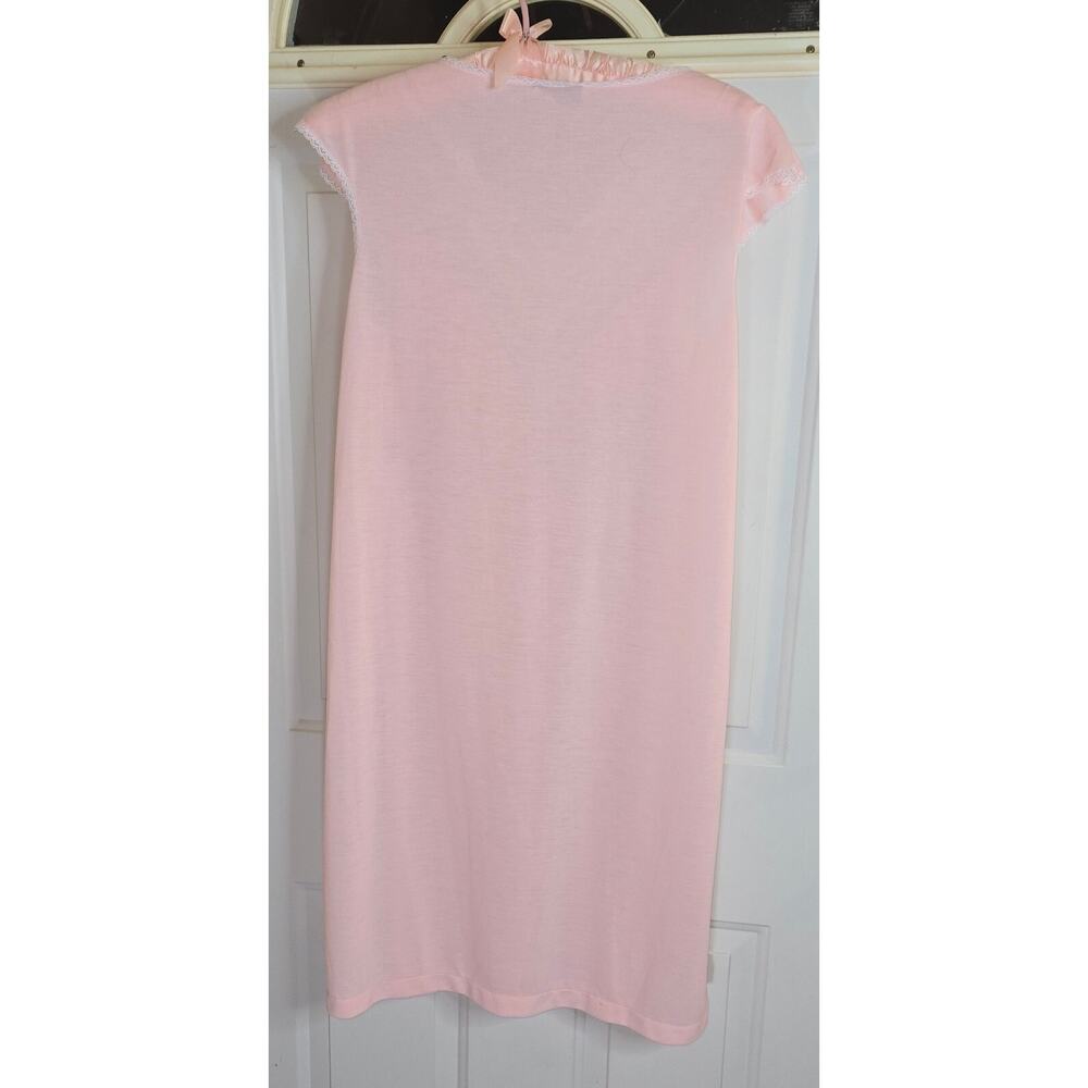 Vintage Vassarette Lacy Light Pink Nightgown Size Medium V Neck 35" L x 24" Wide - Picture 9 of 12